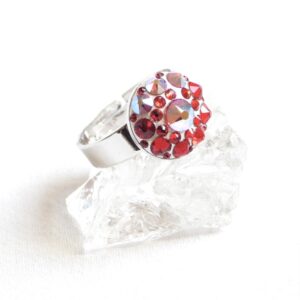 Malý červeno-bílý prstýnek mandala