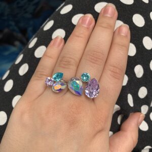 Velký fialovo-tyrkysový kapkový prsten