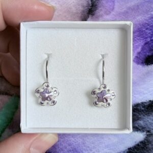 Bílé kytičky LILA